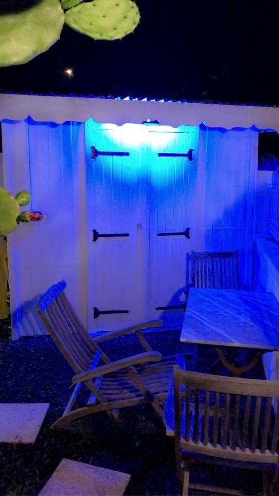 Le Sable Bleu - Evasion Tropicale A Sainte-Anne - Plage 5Min - Piscine - Parking - Logement Climatise - Vue Sur Les Palmiers - Parfait Pour Sejours En Famille Ou Entre Amis 外观 照片