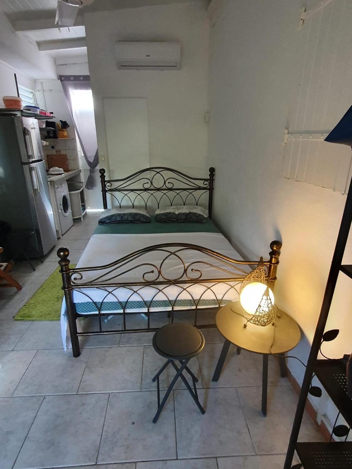 Le Sable Bleu - Evasion Tropicale A Sainte-Anne - Plage 5Min - Piscine - Parking - Logement Climatise - Vue Sur Les Palmiers - Parfait Pour Sejours En Famille Ou Entre Amis 外观 照片