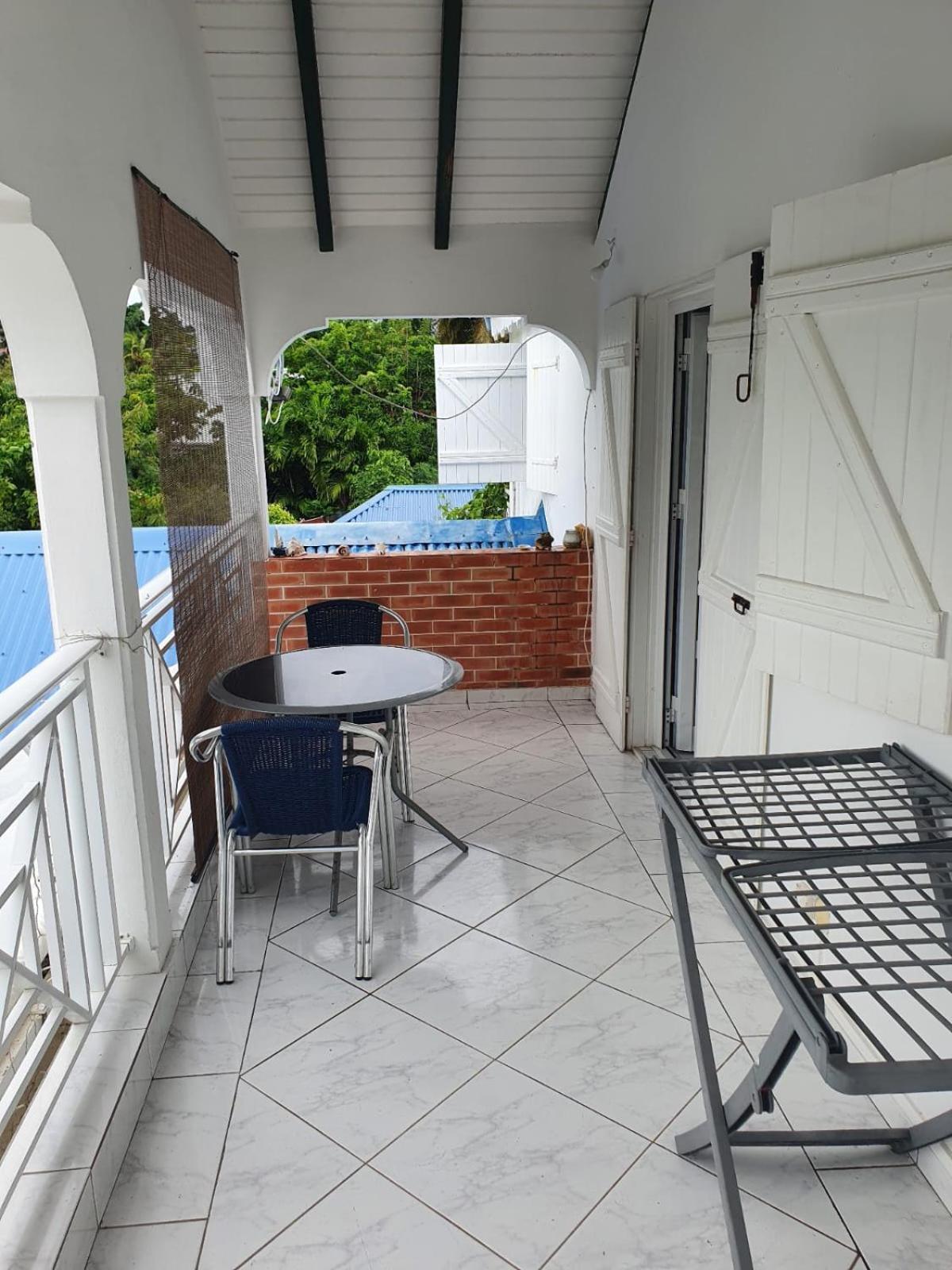 Le Sable Bleu - Evasion Tropicale A Sainte-Anne - Plage 5Min - Piscine - Parking - Logement Climatise - Vue Sur Les Palmiers - Parfait Pour Sejours En Famille Ou Entre Amis 外观 照片