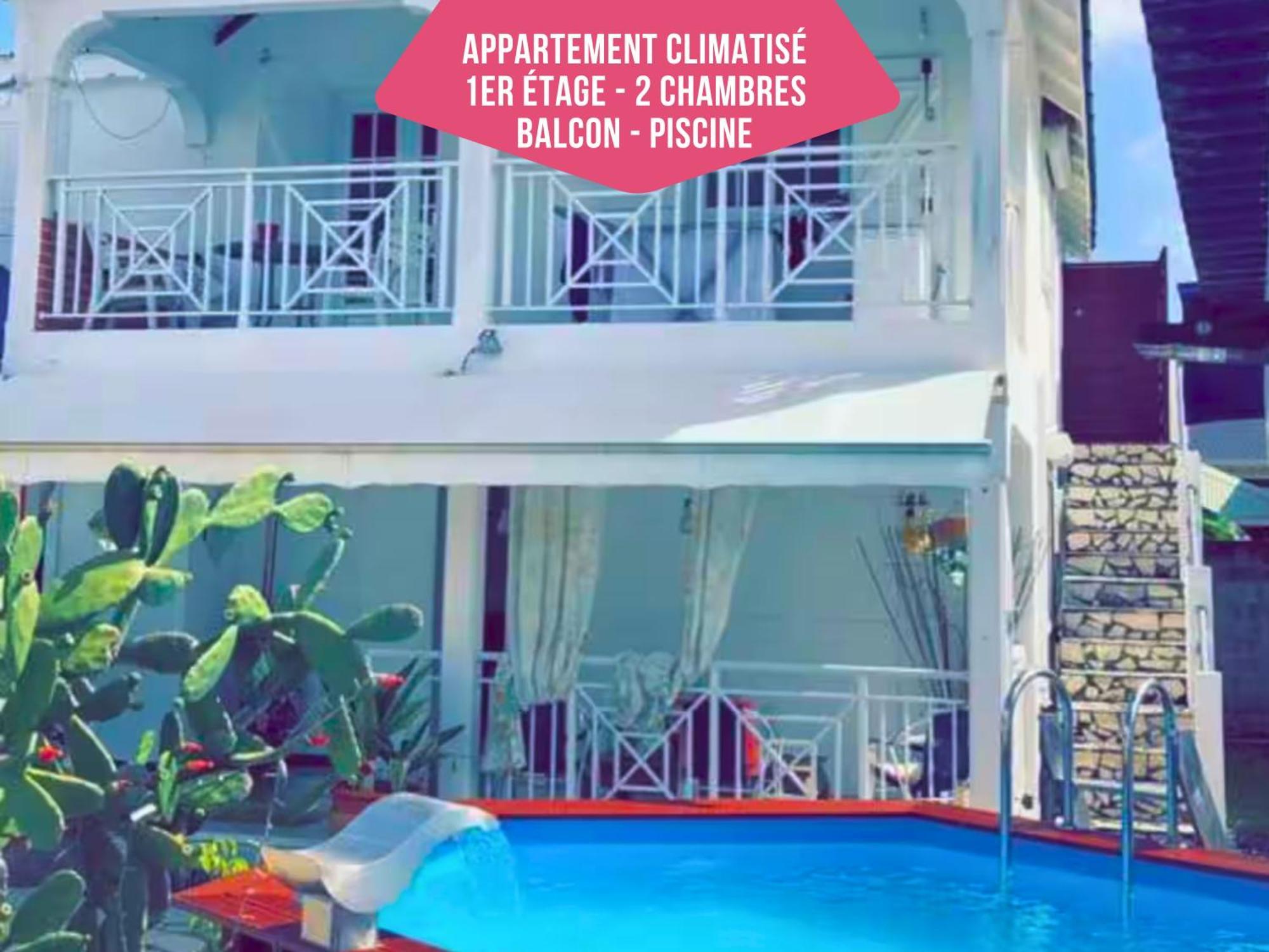 Le Sable Bleu - Evasion Tropicale A Sainte-Anne - Plage 5Min - Piscine - Parking - Logement Climatise - Vue Sur Les Palmiers - Parfait Pour Sejours En Famille Ou Entre Amis 外观 照片